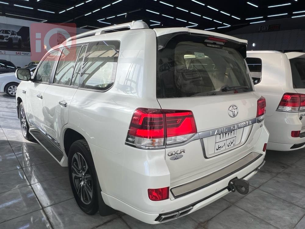 تويوتا لاندكروزر